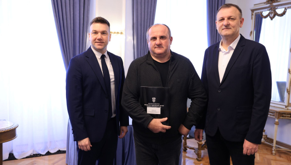 Općini Bizovac vrijedan ugovor za sufinanciranje izgradnje pješačko-biciklističke staze u Valpovačkoj ulici